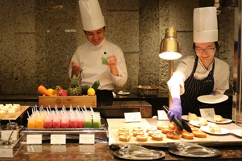 躍動感あふれるライブキッチン